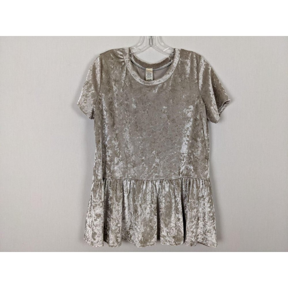 7th Ray‎ short sleeved ruffled hem gray silver top